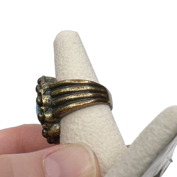 Faux Turquoise Oval Cabochon Antique Gold Tone Ring - Picture 4 of 9